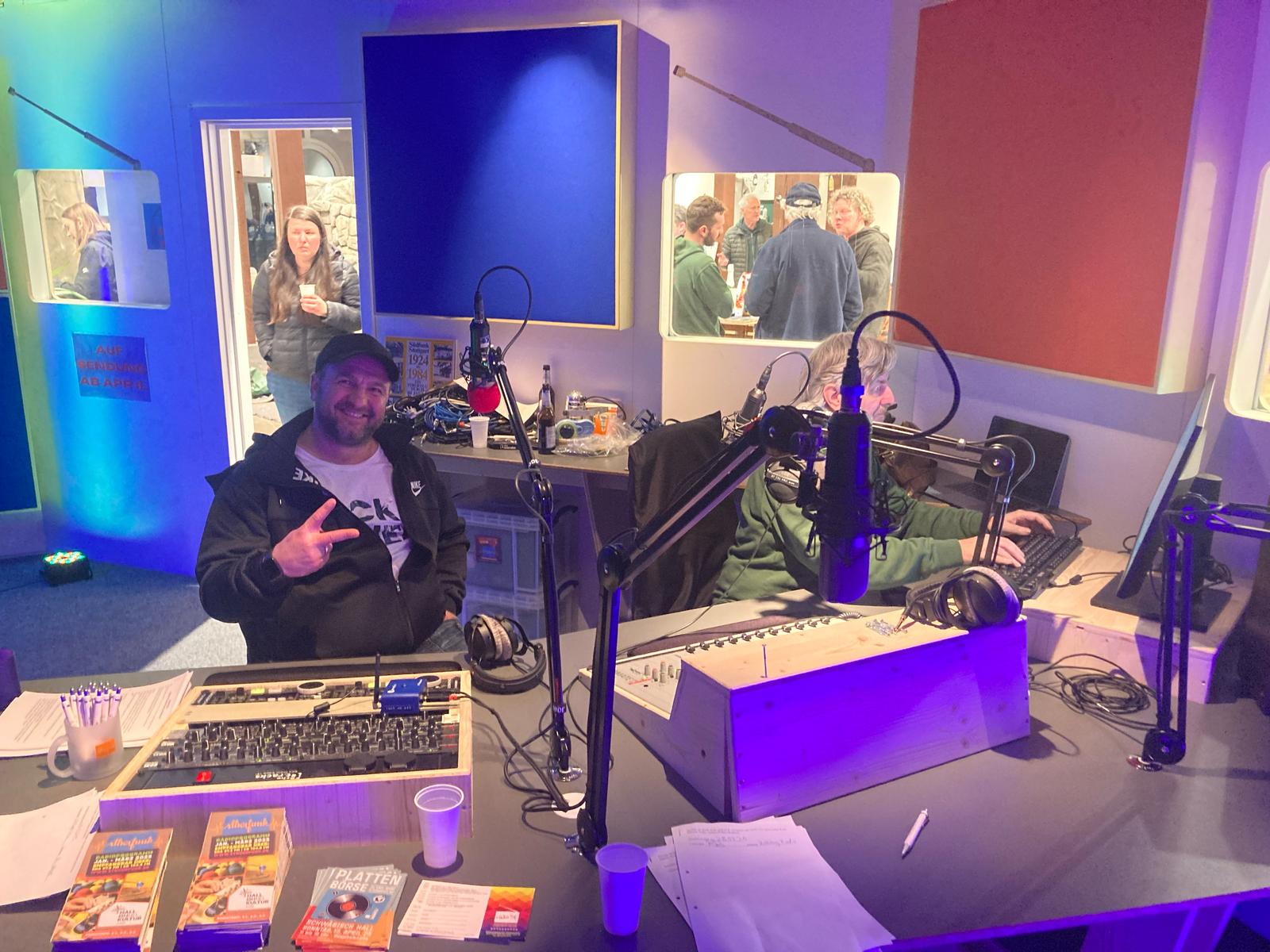 Sondersendung: Punks Hot Dad - CD Release